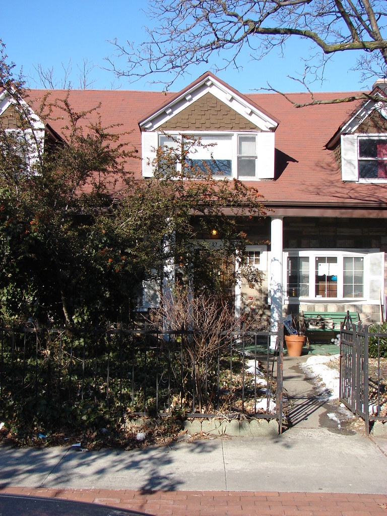 HicksPlatt House N.B. Address is 27 Gravesend Neck Rd.… Flickr