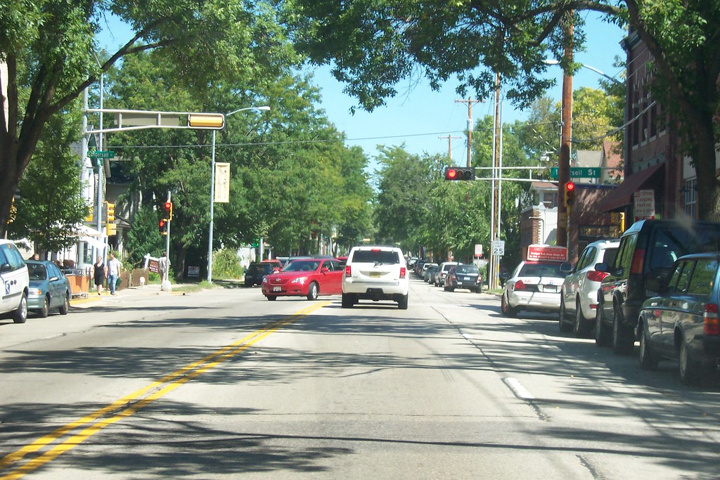 Eastbound Johnson Street at Ingersoll Street Daniel Flickr