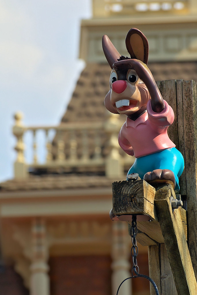 Disney Br'er Rabbit Looking Out Frontierland Magic Kingd… Flickr
