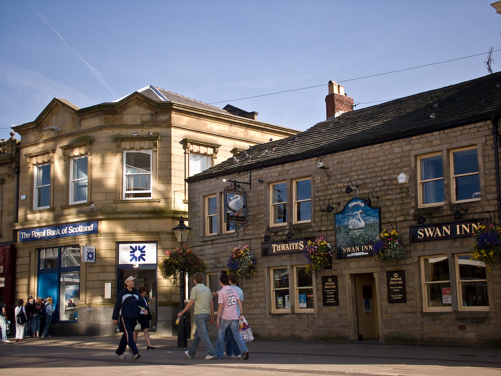 Swan Inn, Burnley St James Street, Burnley. David Nutter Flickr