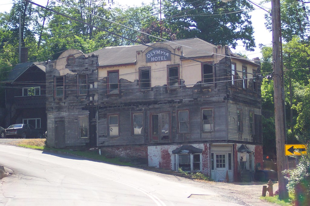 Olympia Hotel An abandoned old time hotel in Callicoon, NY… Richard Flickr