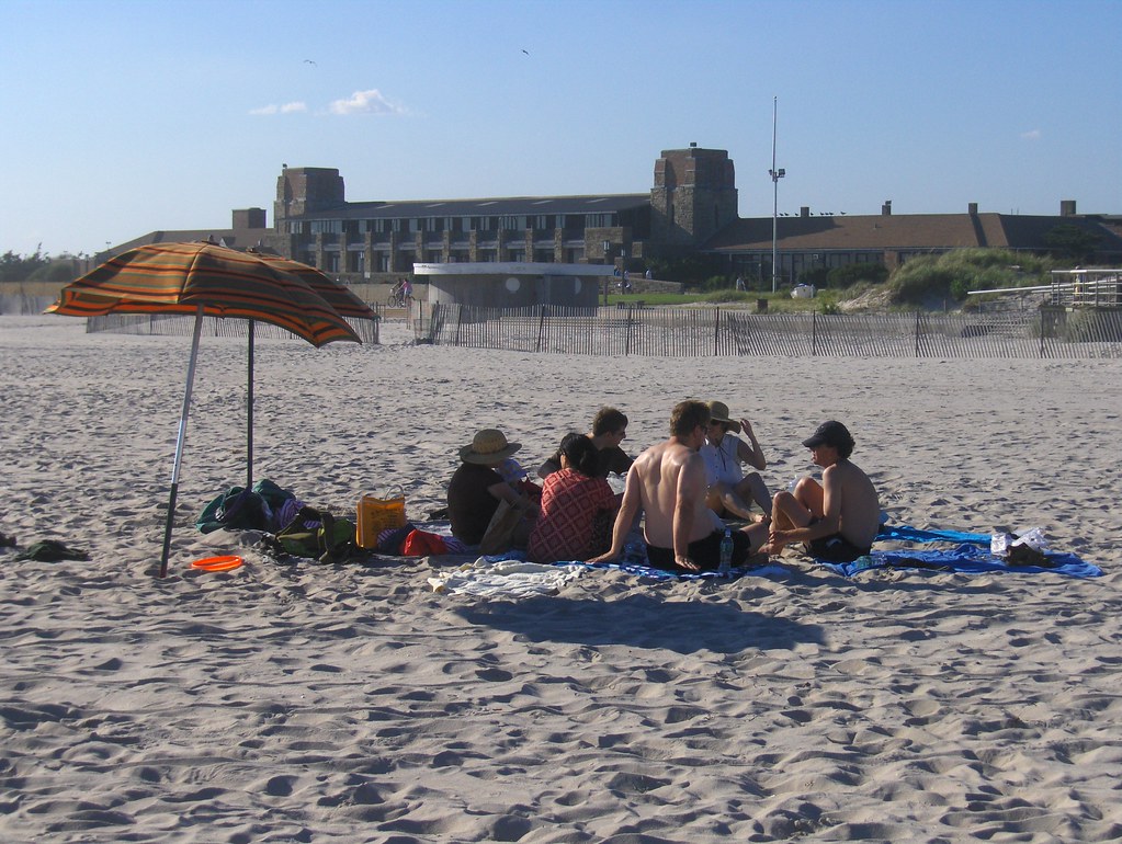 Jones Beach Near the East Bathhouse. Joe Shlabotnik Flickr