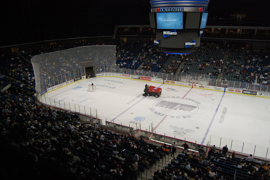 DSC_1825 Doug Lawrence Jersey Retirement, Tulsa Oilers vs … Flickr