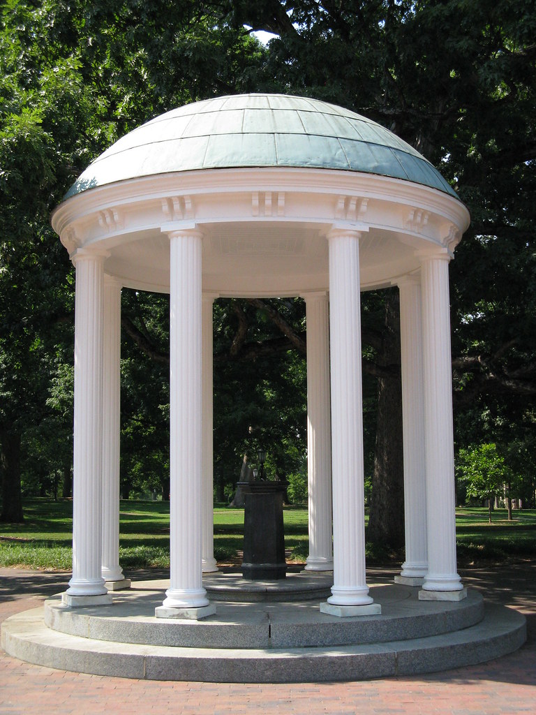 UNC Chapel Hill, Old Well The iconic Old Well at UNC, Ch… Flickr