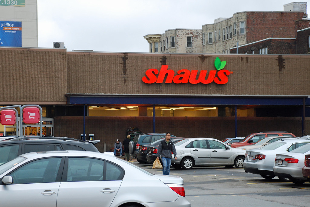 Shaw's Supermarket on Brookline Avenue in Boston. So Cal Metro Flickr