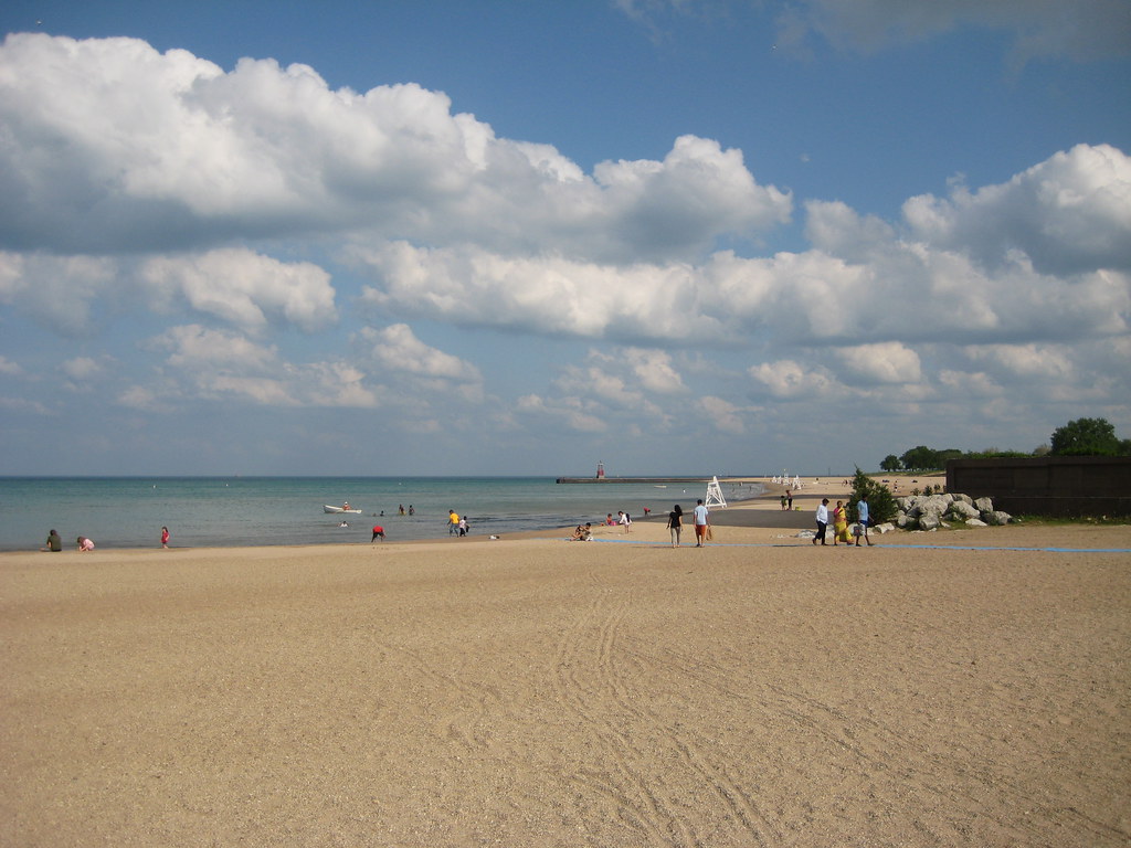 Thorndale Beach Ah, beach weather is back. bourgeoisbee Flickr