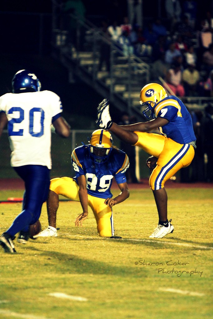 Friday night lights. The kicker edition. Kick one, two, th… Flickr