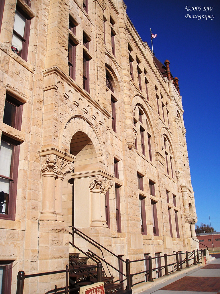 Side View Side view of Ness County Bank Building in Ness C… Flickr