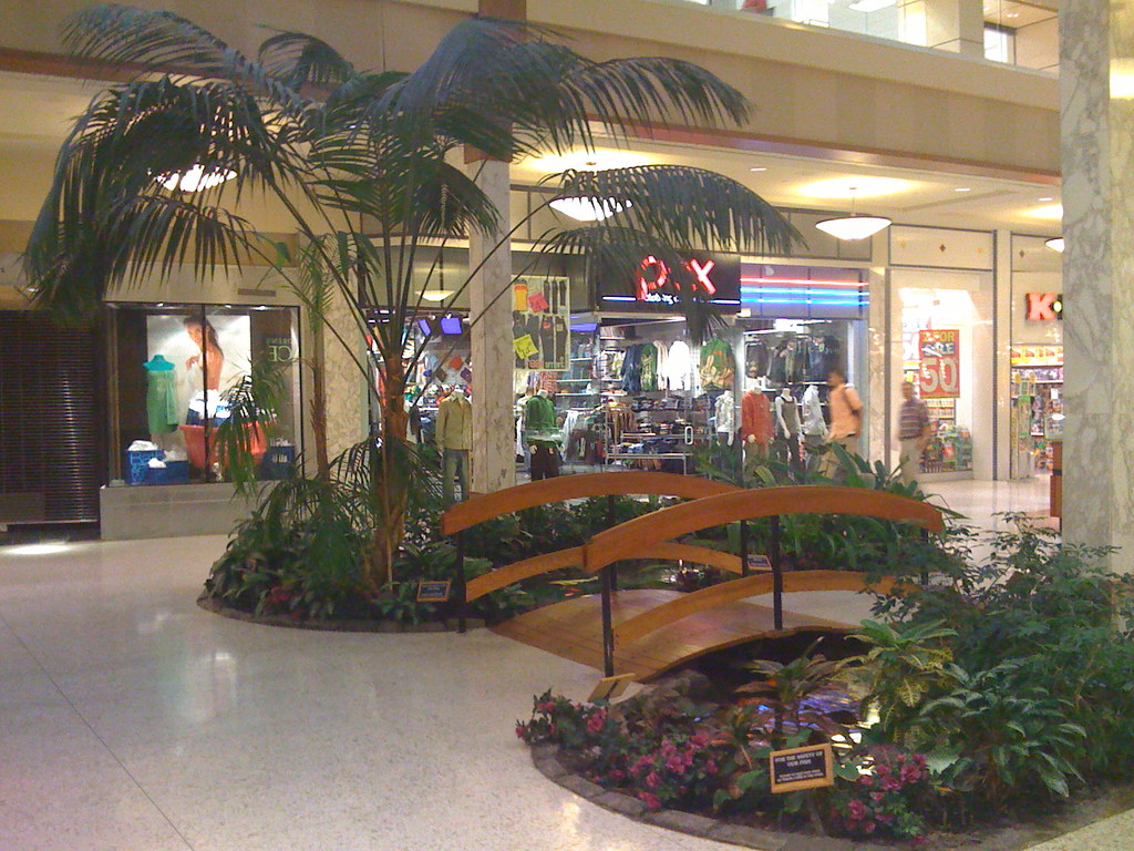 Monroeville Mall Eric Bresler Flickr
