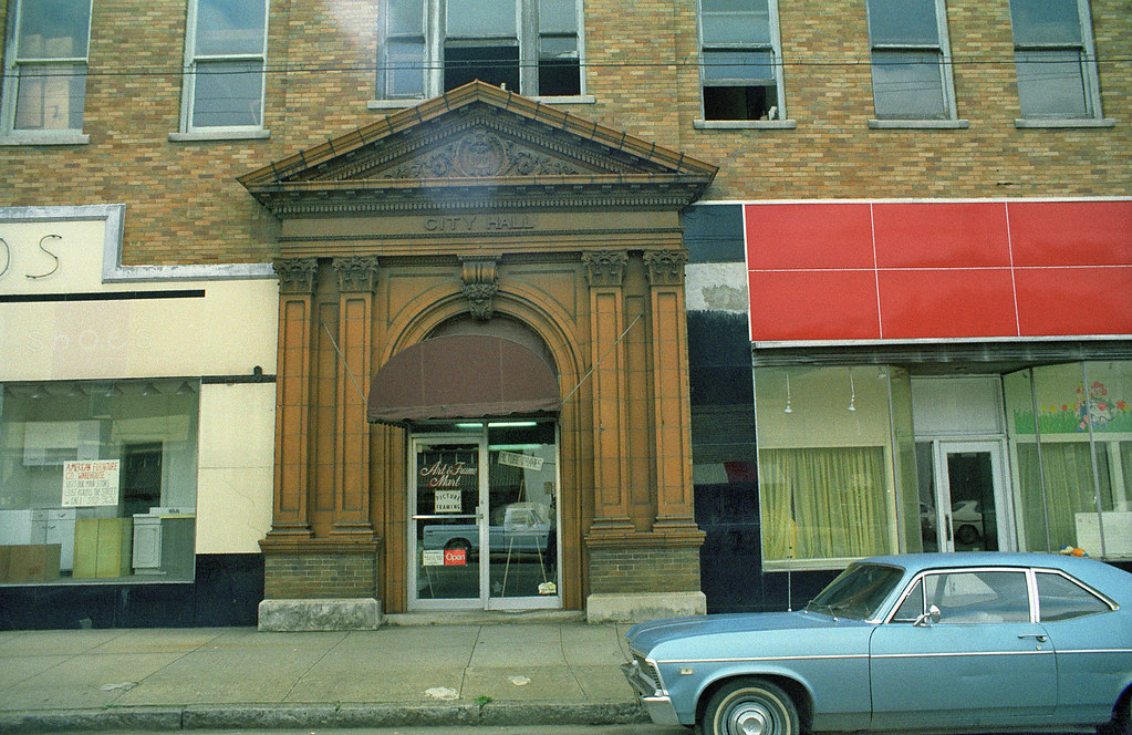 C02Image086 Woodlawn in the 70's Woodlawn City Hall JCMcdavid Flickr