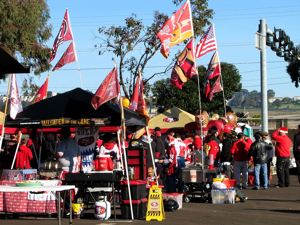 tailgate contest at the last home game of the season suppo… Flickr