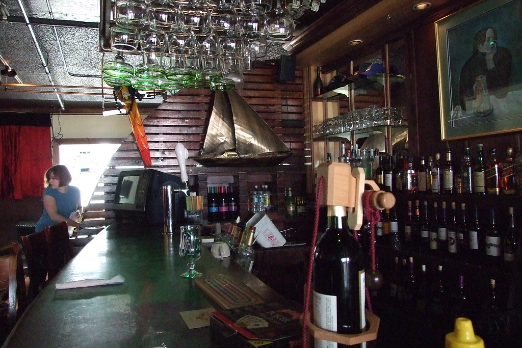Juneau bar This is a little bar we stopped at in Juneau. W… Flickr
