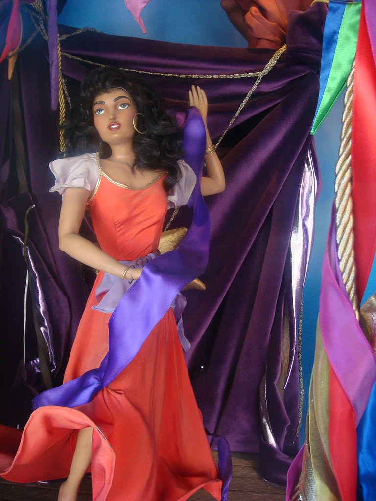 Dance La Esmeralda, Dance! The Emporium windows show scene… Flickr