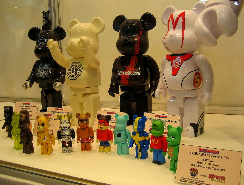 Bearbrick Series 16 Photo taken for the 2008 Taipei Toy Fe… Flickr