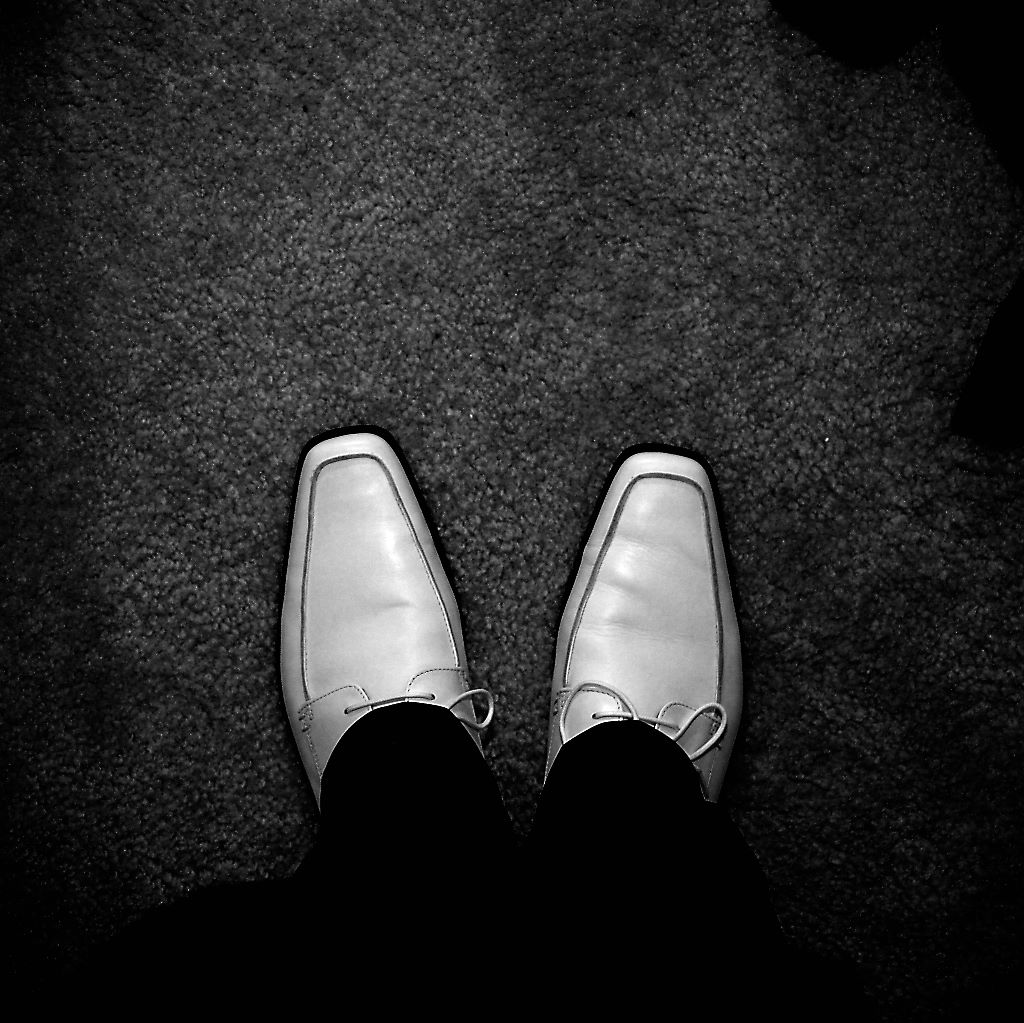 Total 41+ imagen white shoes black hat cadillac Abzlocal.mx