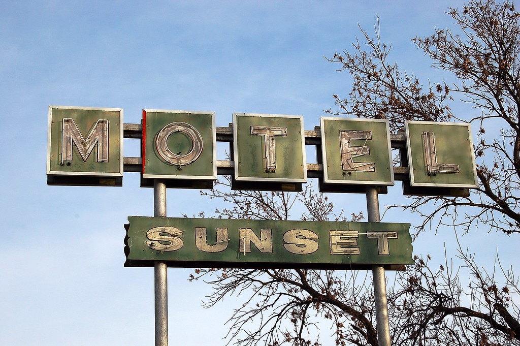 Missouri, Bethany, Motel Sunset (21,629) Earl Leatherberry Flickr