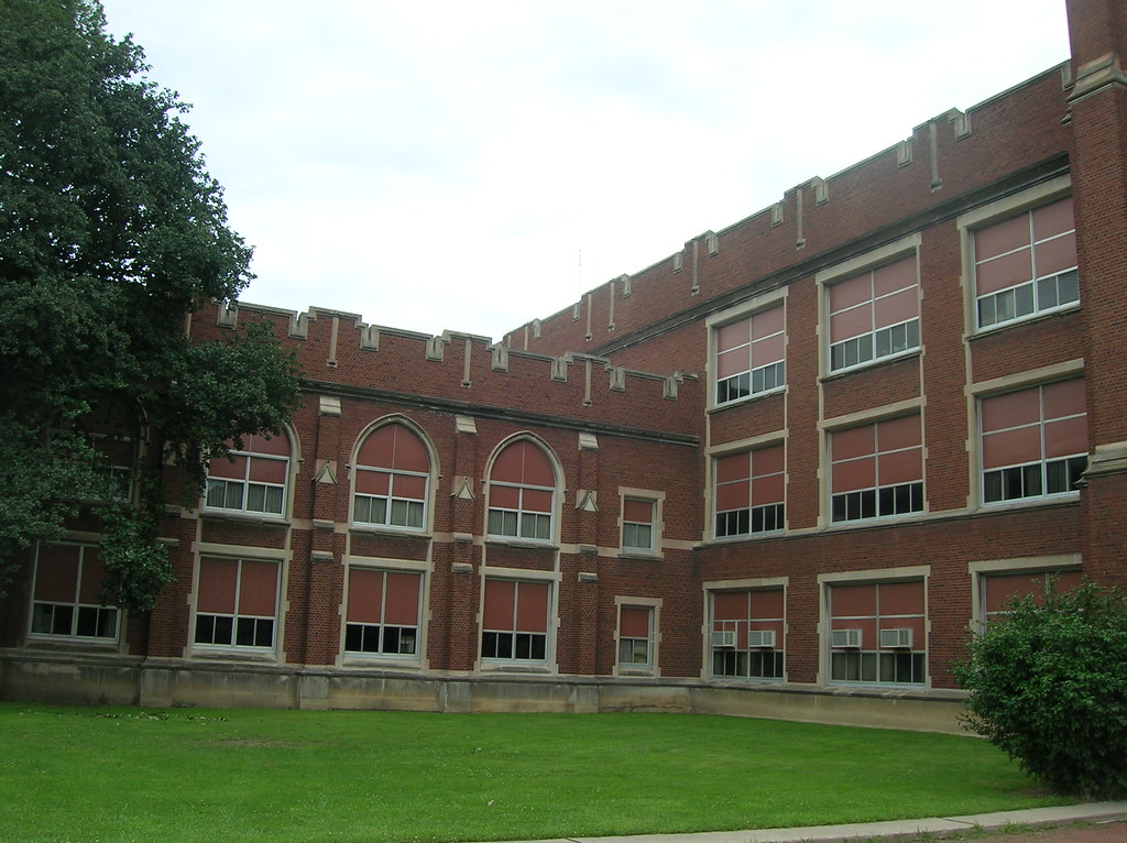 0708 Libbey High SchoolToledo, Ohio (14) Aaron Turner Flickr