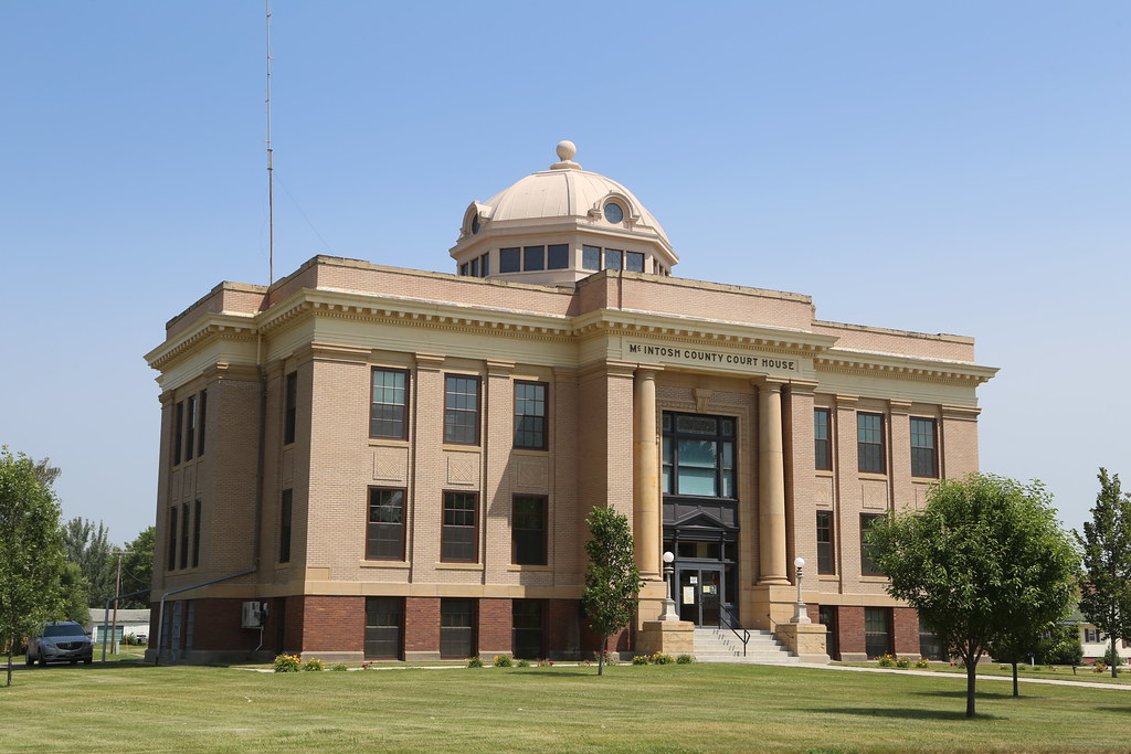 Ashley North Dakota, County Courthouse, McIntosh County ND… Flickr
