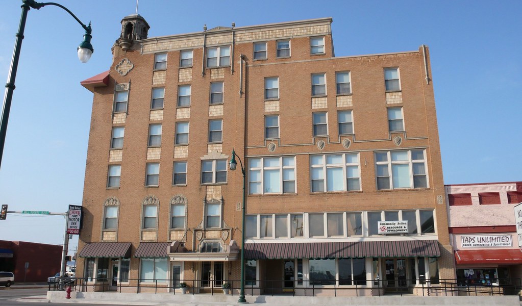Another view Will Rogers Hotel, Claremore, OK funsky1 Flickr