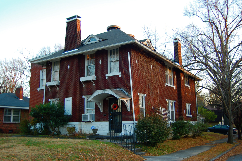 duplex Duplex not far from my parents' house, built 1922. … Flickr