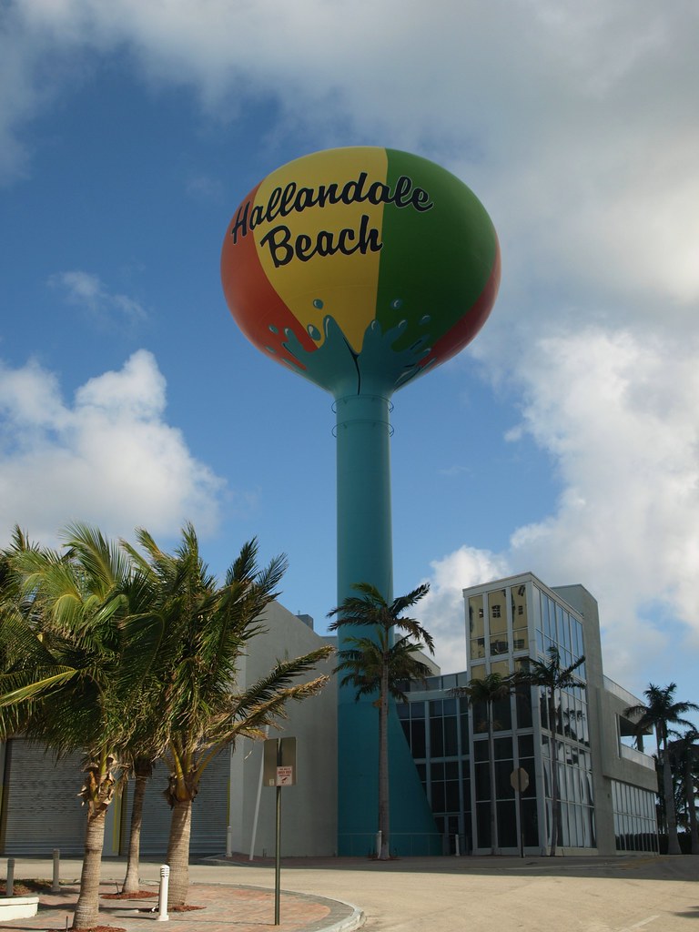Water Tower The symbol of the city of Hallandale Beach. In… Flickr