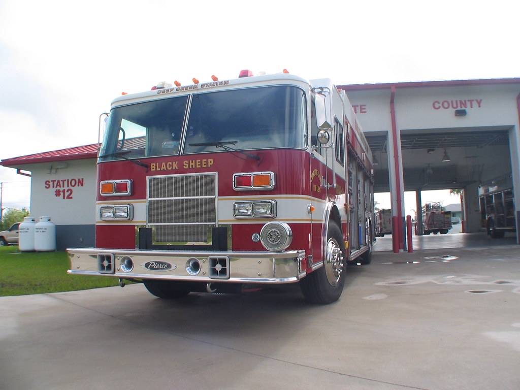 Charlotte County Fire/EMS Station 12 Squad 12 Black Shee… Flickr