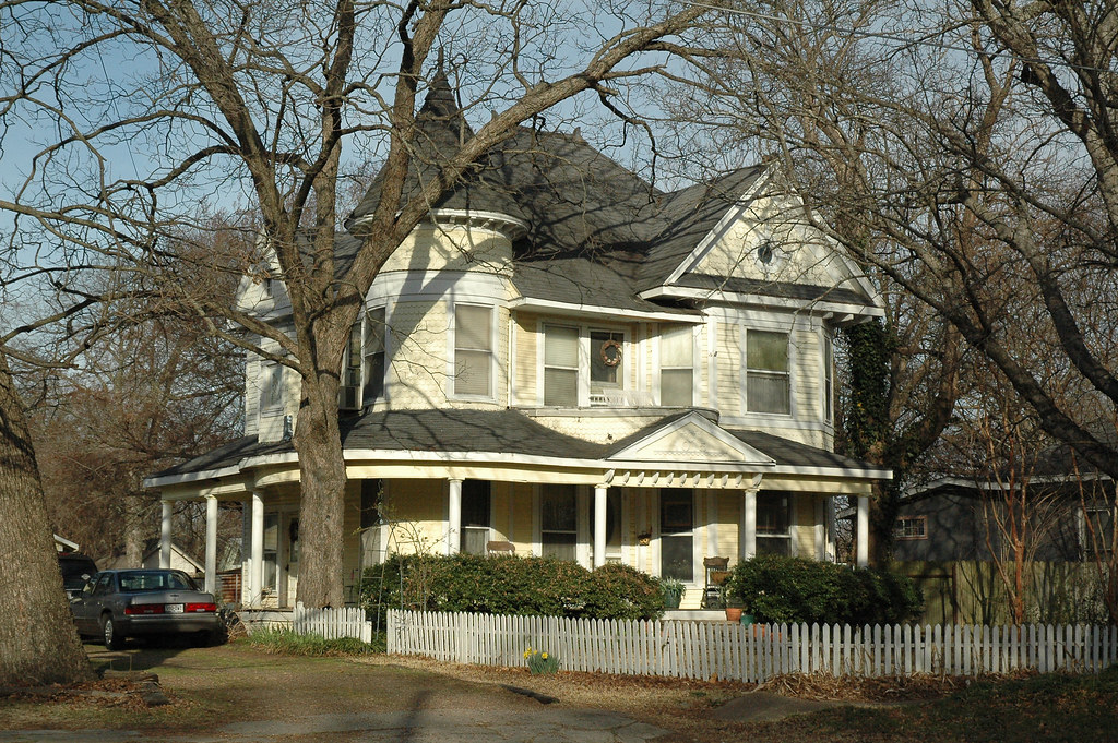 Bonham, Texas Attractive home in Bonham, Texas stevesheriw Flickr