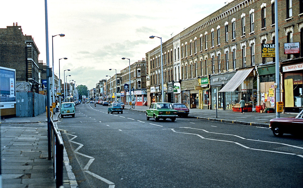 Stoke Newington High Street 1984 Morry Cohen's (men's outf… Flickr