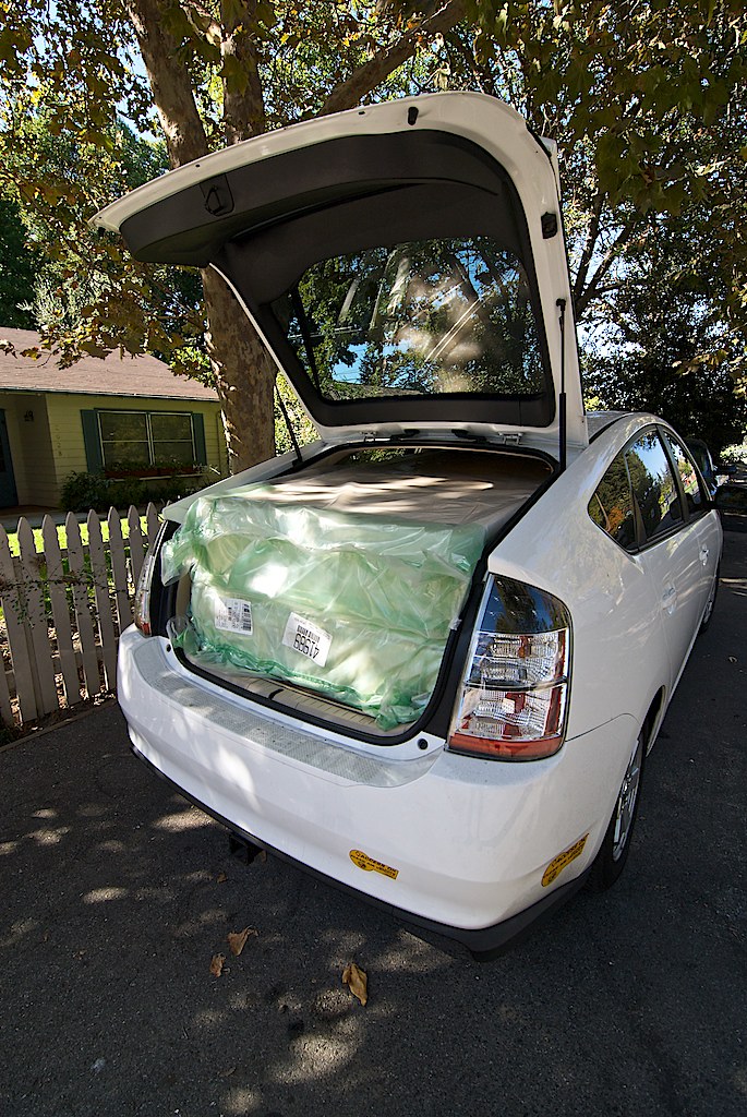 Twin mattress in a 2005 Prius Just got back from the store… Flickr