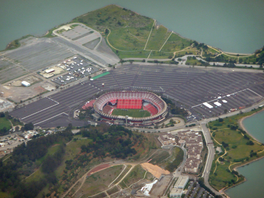 Candlestick Park On approach to SFO, San Francisco Interna… Flickr