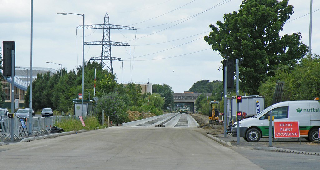 Kings Hedges Road Cambridge UK Guided bus route construct… Flickr