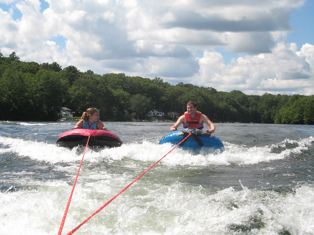 Photo032 Tubing behind the boat on Lake Bashan, Moodus, Co… Flickr