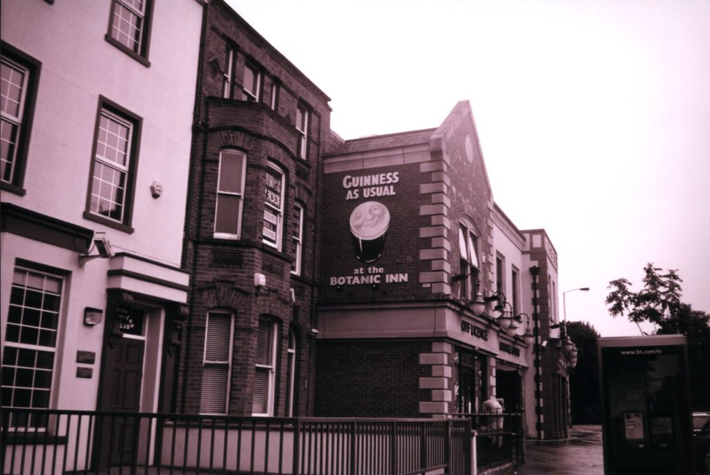 Belfast The Botanic Inn (Taken with Ilford hp5 400 ASA bl… Flickr