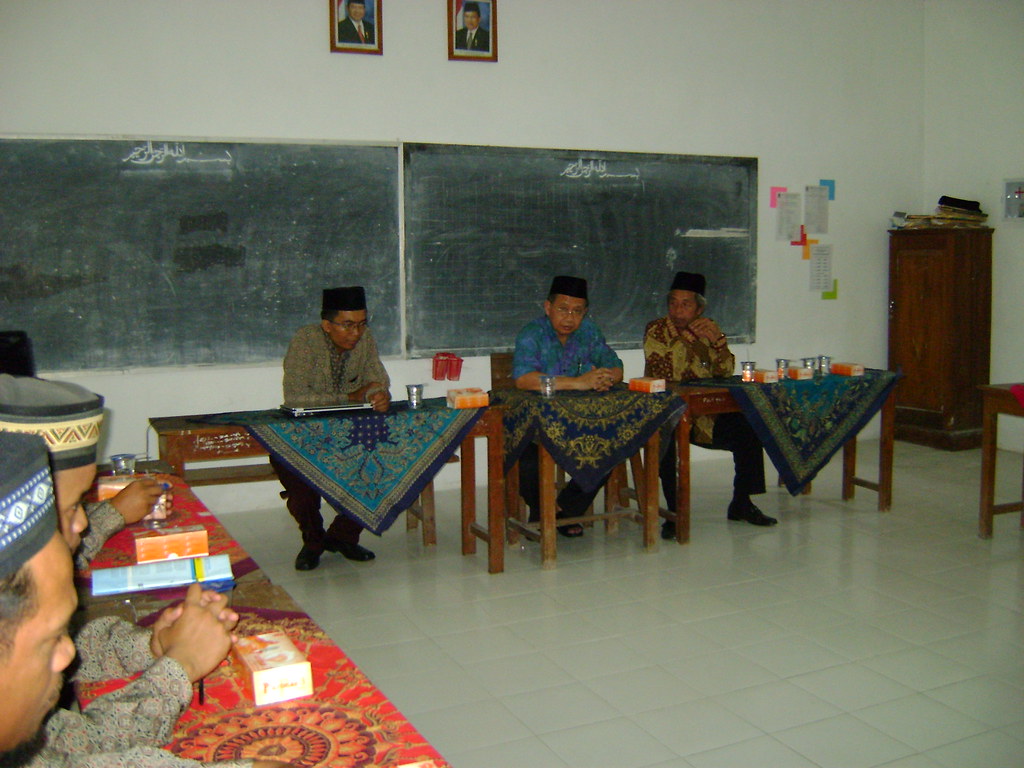 DSC00333 Dewan guru sedang rapat Periodik dan sekaligus di… Flickr