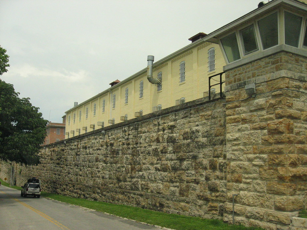 Ft Leavenworth, KS (31) Guard house and wall at US Discipl… Flickr