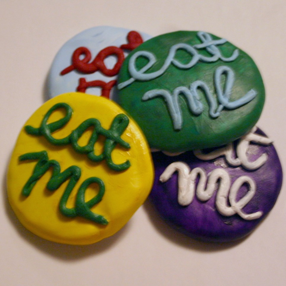Alice in Wonderland Eat me cookies a set of custom cookies… Flickr
