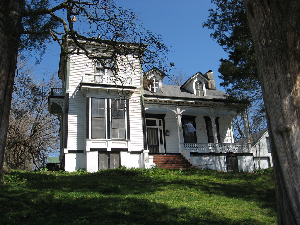 Hillside Holly Springs, Mississippi This house was built i… Flickr