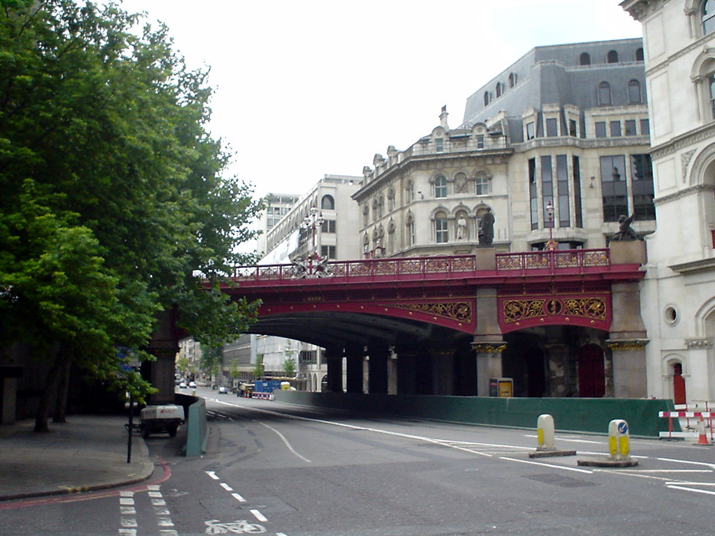 Holborn Viaduct Viewed from Smithfield, looking down Farri… Flickr