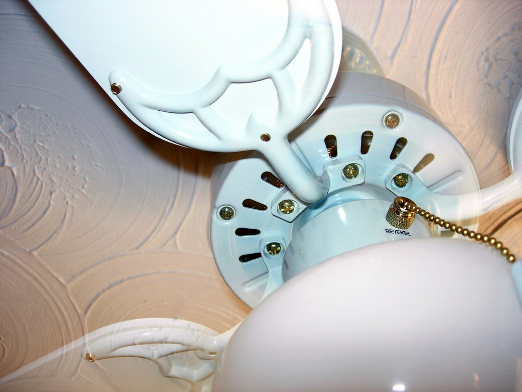 Ceiling Fan I snapped this picture early this morning and … Flickr