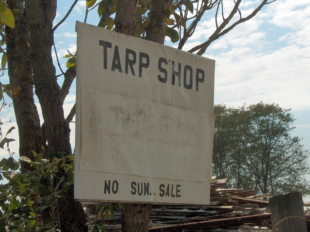 Amish Tarp Shop This sign is at the end of the driveway. O… Flickr