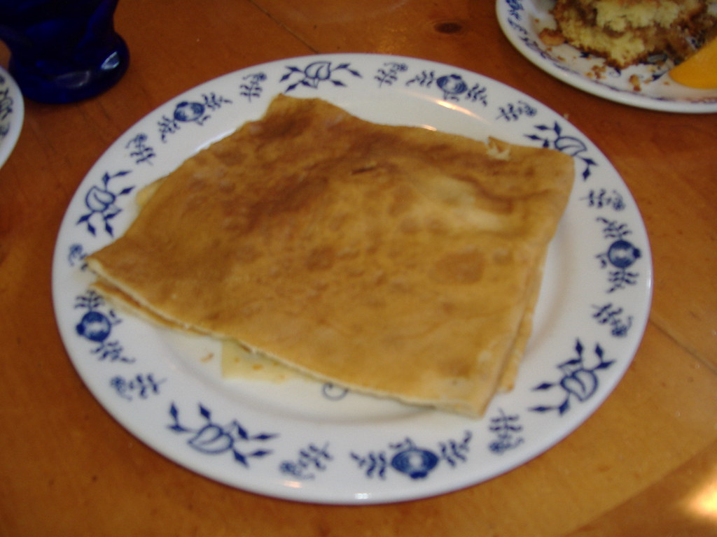 Swedish pancakes (Al Johnson's) Sorry about the focus. Flickr