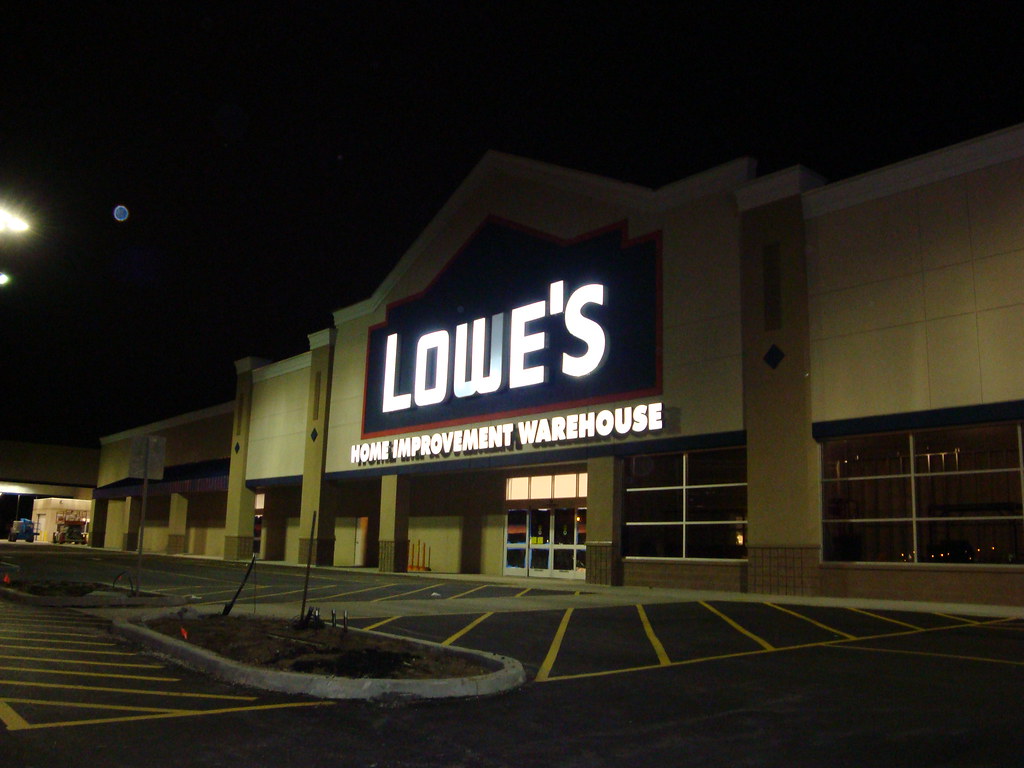 Lowes in Windsor We may be living in poor economic times, … Flickr