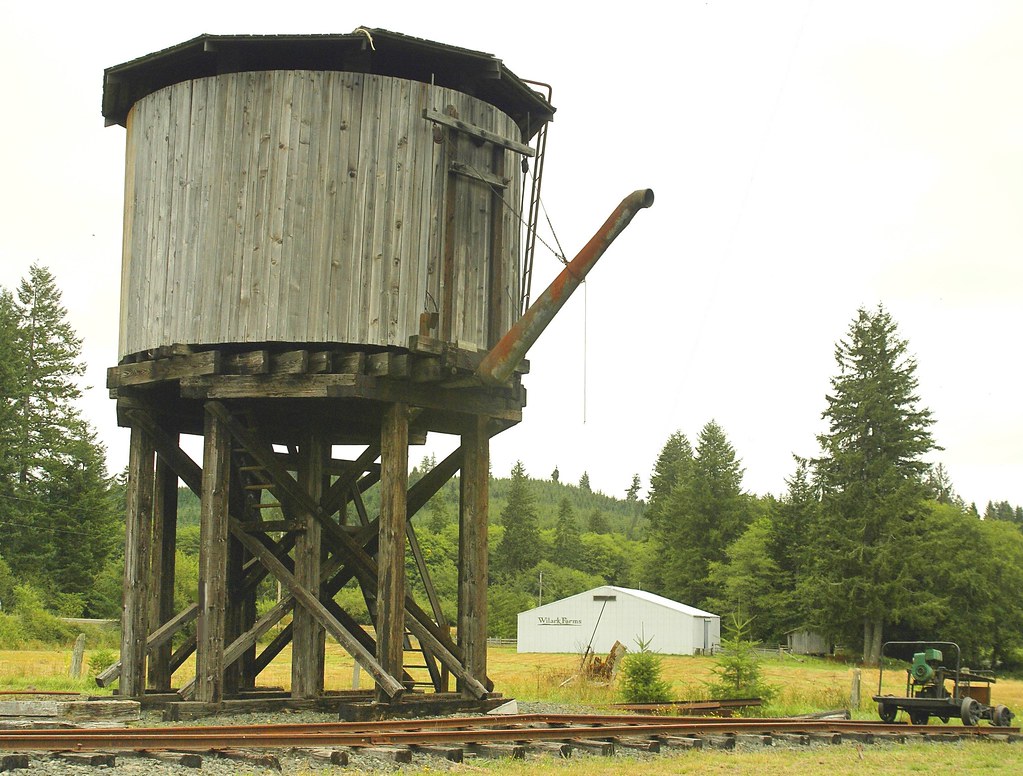 Railroad Water Fillup This water tank was used to fill up … Flickr