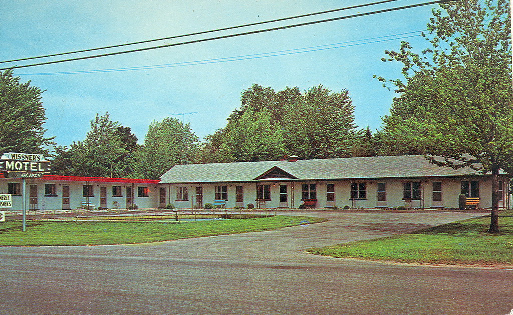 Manistee Onekama MI Roadside Wessners MOTEL on Portage Lak… Flickr