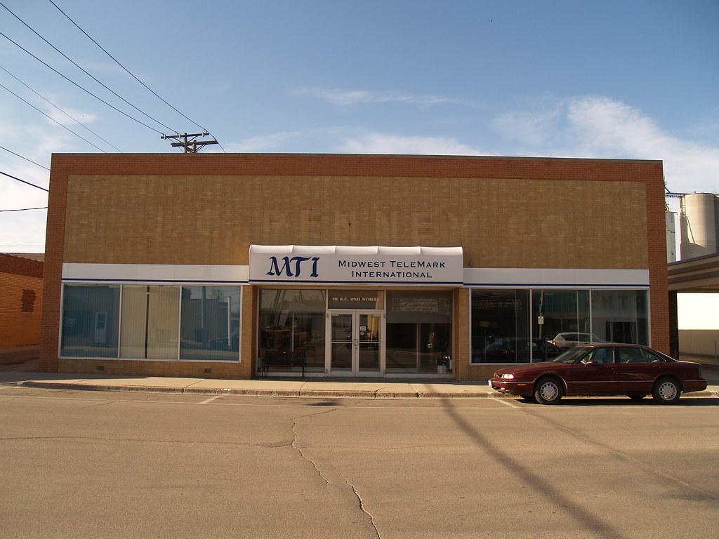 Rugby, North Dakota Andrew Filer Flickr