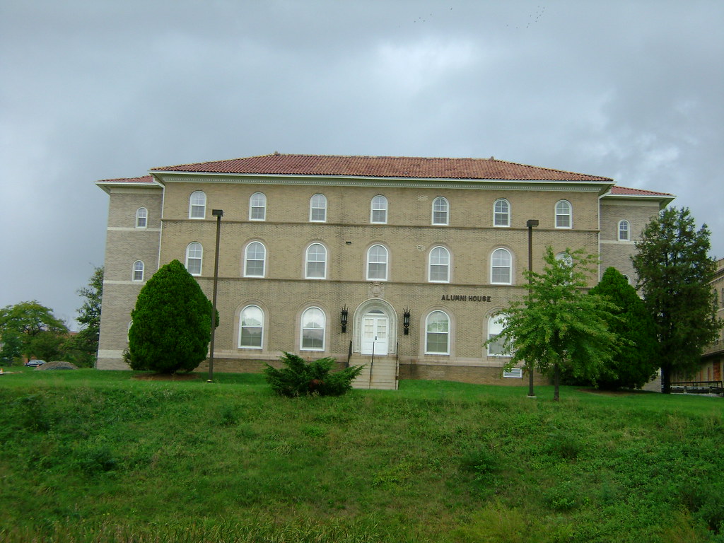 Alumni House (Rear) ( Formerly the Sydenham Hospital Admin… Flickr