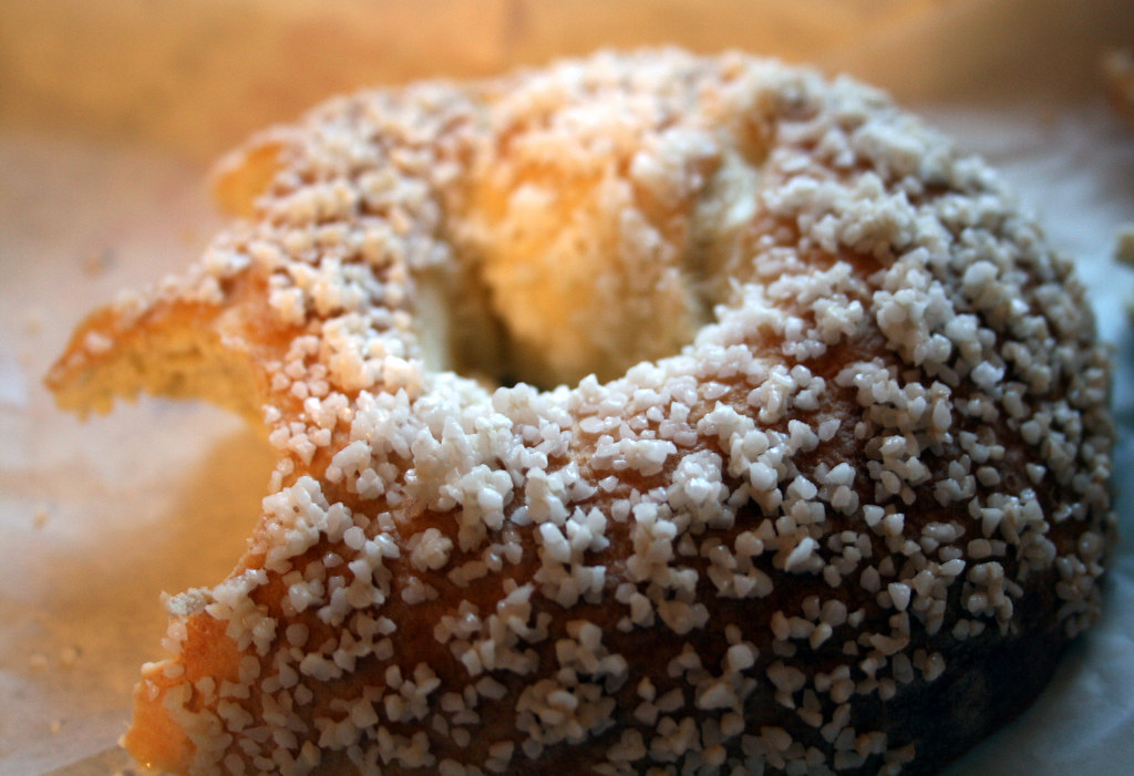 worst bagel ever This is a Dunkin Donuts salt bagel. It sh… Flickr