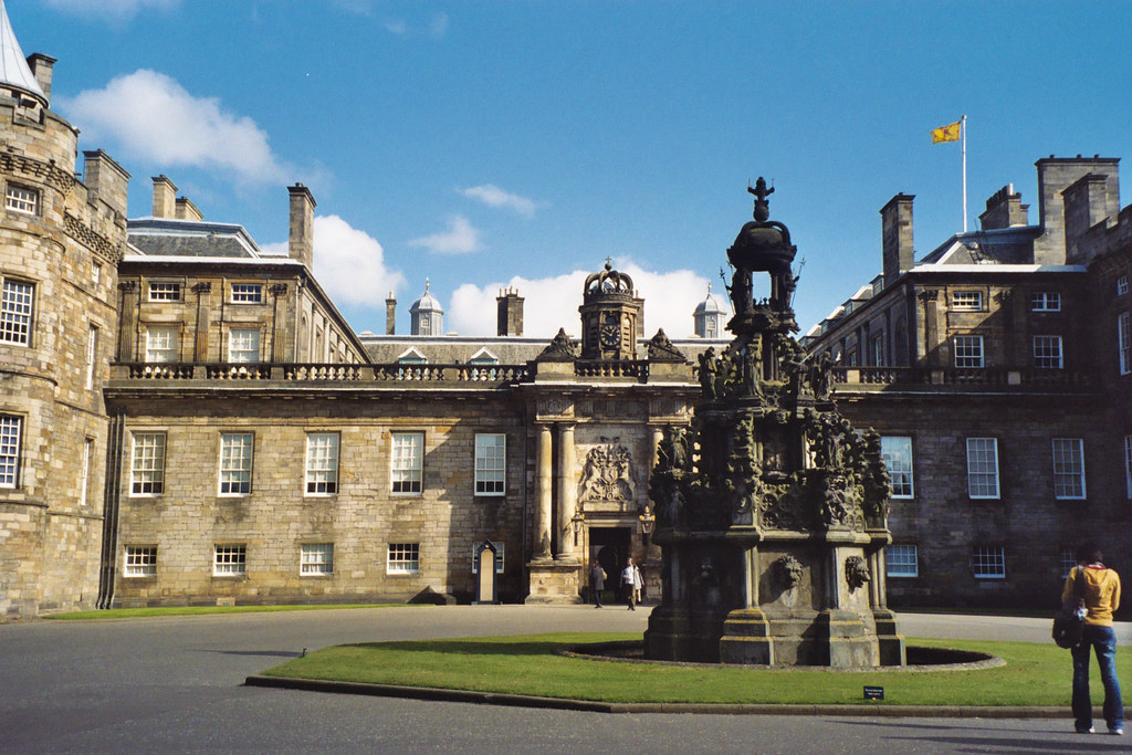 Holyrood House Front Entrance to Holyrood Palace krazykarot Flickr