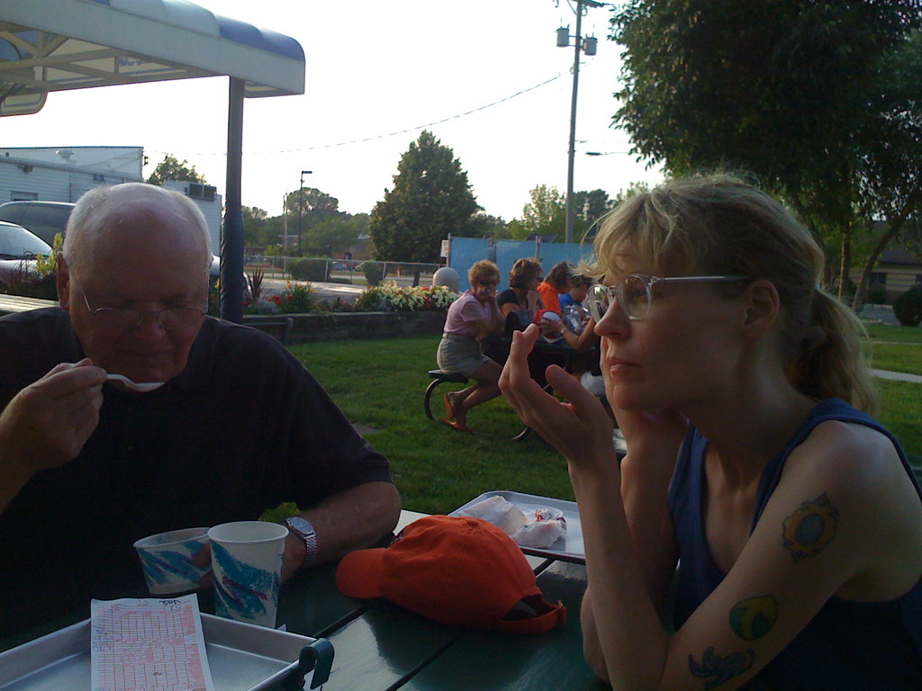 Num num num Tom the dad and Beth at Gillies drivein in Fo… Flickr
