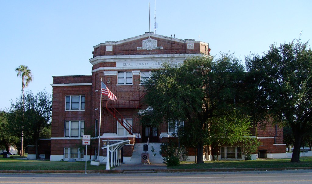 Duval County Courthouse (San Diego, Texas) Oh my goodness,… Flickr